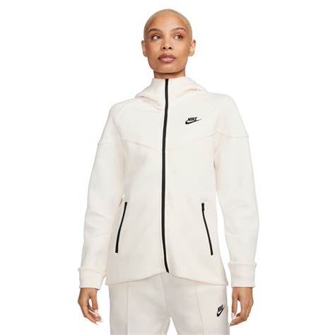 nike tech wit zwart|nike tech fleece streetwear.